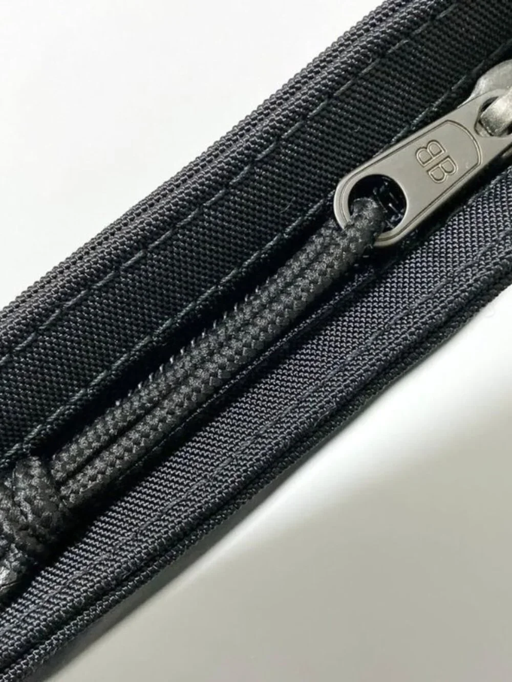 Balenciaga Explorer Logo Clutch Black - Picture 8 of 10